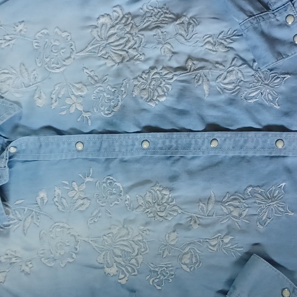 Grace In LA Snap Front Embroidered Shirt- XL - Picture 3 of 10